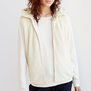 Aritzia TNA Teddy Vest